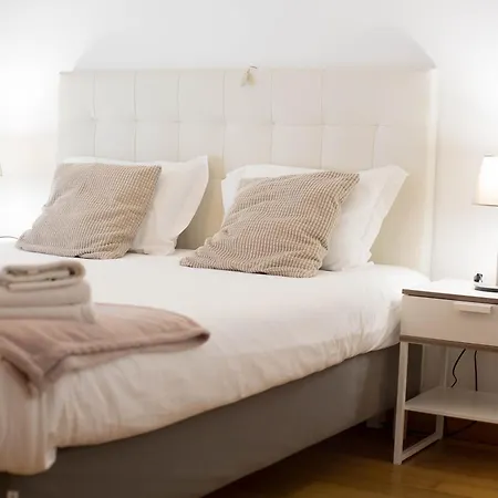 Casas E De